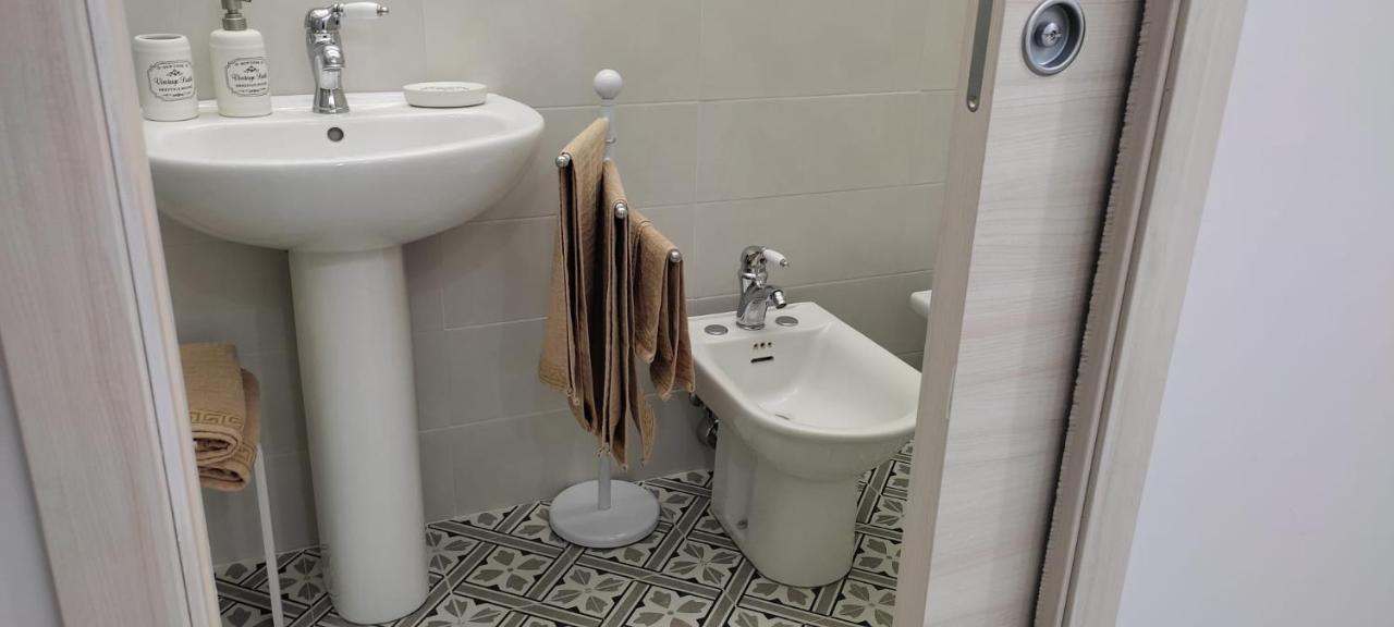 Le 3 Dee Bed & Breakfast Reggio di Calabria Bagian luar foto